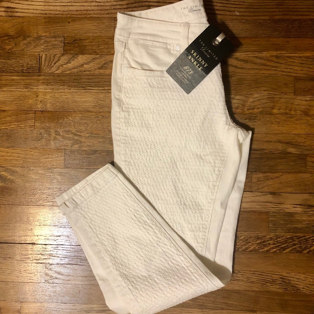 NWT! The Limited Skinny Ankle Textured Pant (4)